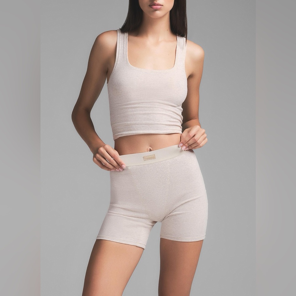 Skims Ribbed Tank Top Size Small in cream
